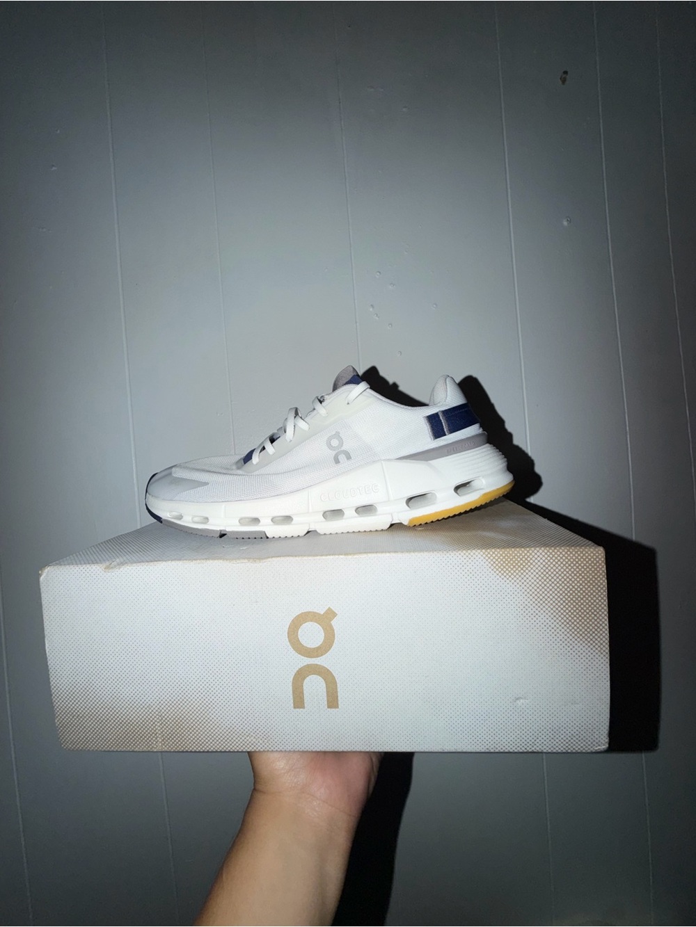 Men On running Cloudnova form 2 Size 8